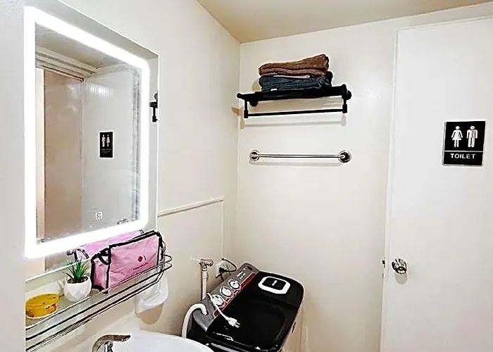 Rouzelea Nest Near Naia Airport Wifi 4*