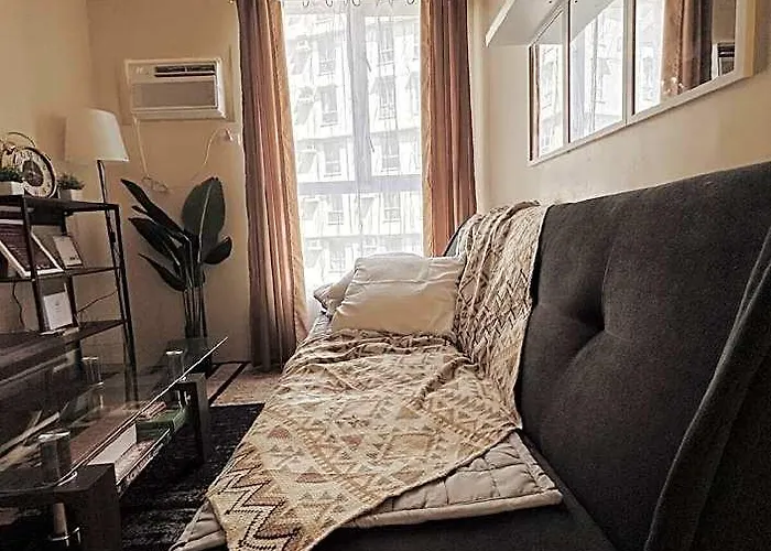 Rouzelea Nest Near Naia Airport Wifi Hotel Manila