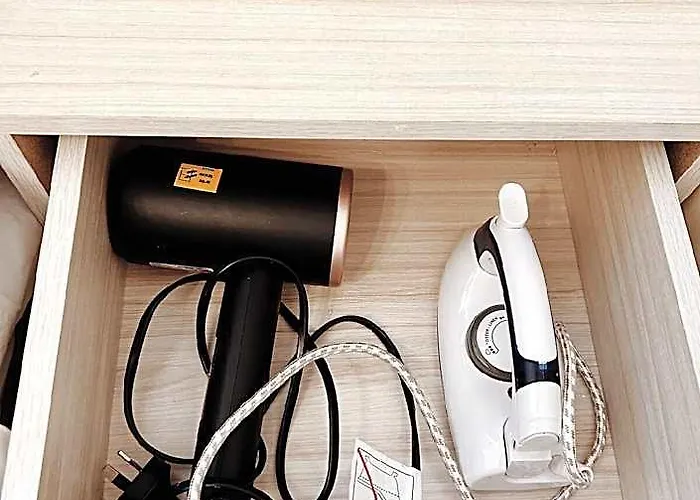 Hotel Rouzelea Nest Near Naia Airport Wifi