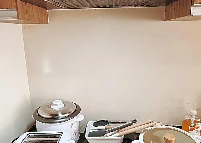 Hotel Rouzelea Nest Near Naia Airport Wifi