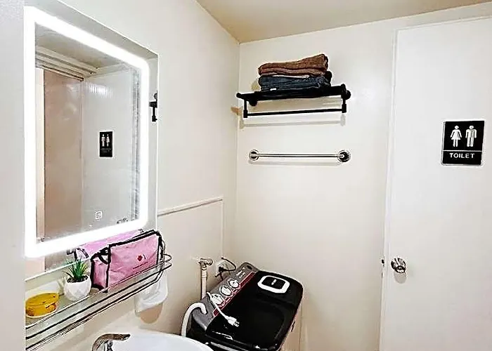 Rouzelea Nest Near Naia Airport Wifi Manila